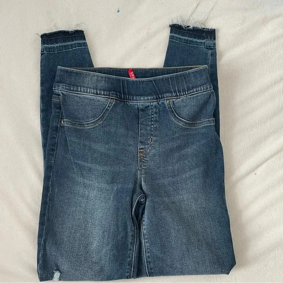 Spanx Jeans Women S Blue Distressed Medium Wash pull on Denim - Picture 8 of 8